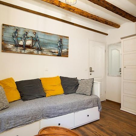 Domus Maximus Apartment Pula Exterior photo